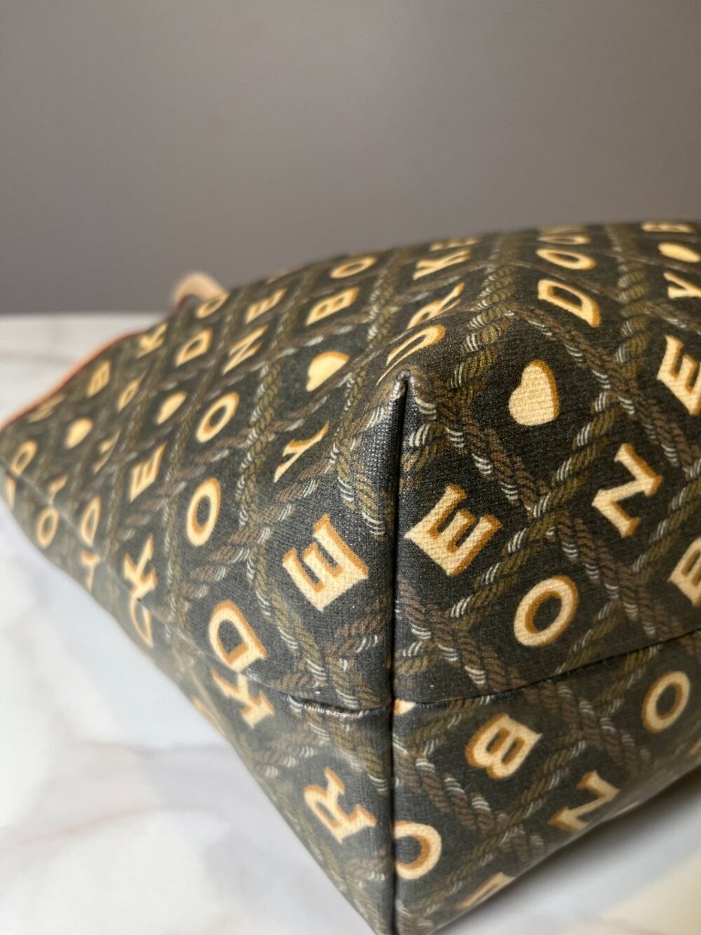 Dooney & Bourke Signature Heart Y2K Canvas Leather Tote - Picture 8 of 15